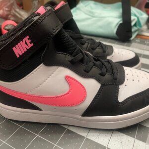 Nike Court Borough Mid 2